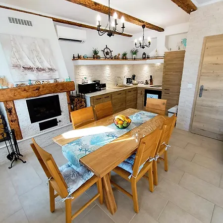 Holiday home House - Old Queen Smrika