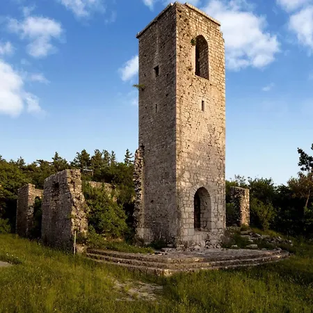 Prázdninový dům - Old Queen Šmrika
